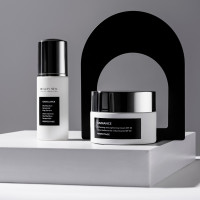 Денний anti-age крем Радіанс SPF 30 з ефектом тілесного напівпрозорого тону для маскування плям та сяйва шкіри / Radiance 50 мл